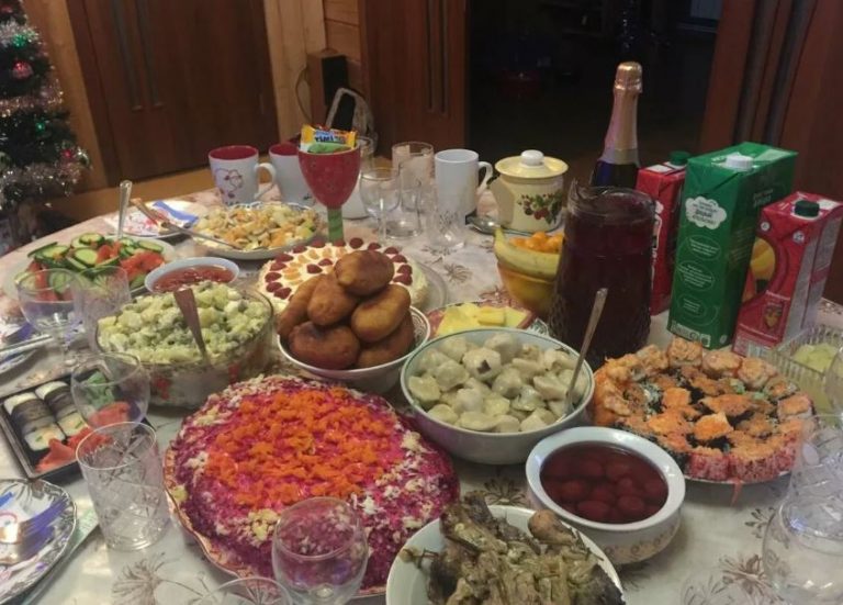 Дружина зра дила мене, а я її виб ачив. Але тоді я ще не знав, що чекає на нас під час свята у батьків дружини