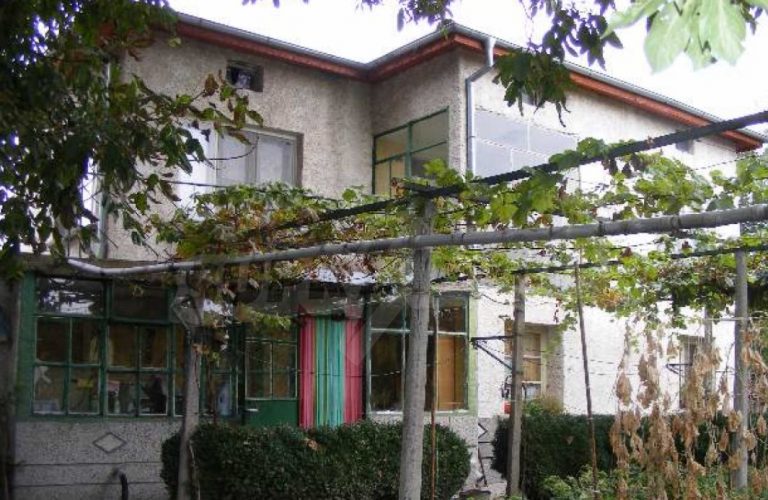 Після того, як мама все вирішила залишити сестрі, я обра зився і пішов. Але, через кілька років життя зробило неймовірний «сюрприз»