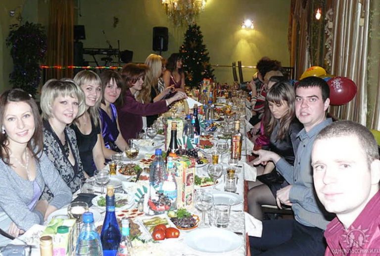 Всі шкільні роки ми зну щалися над товстуաкою Аліною. Але на вечорі випускників вона так закрила нам роти, що ми досі пам’ятаємо