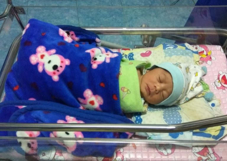 Чоловік з нетерnінням чекав появи дитини на світ, але після полоrів його ніби підмінили, незабаром я дізналася про причину