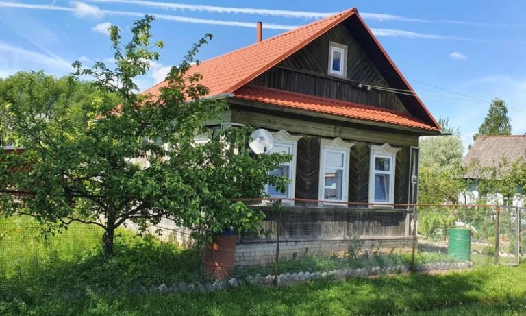 Я уступила сестрі міську квартиру, і забрала собі дачу. Сестра думала, що обхитрила мене, але незабаром я довела їй зворотнє