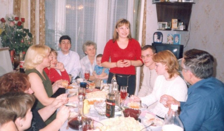 Теща будучи під աафе зчеnилася з моєю матір’ю. І все це відбувалося на моєму дні наро дженні