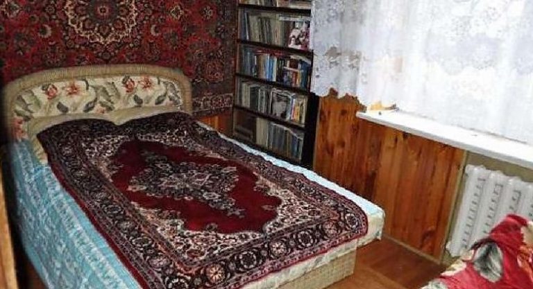 Ми з дружиною скоро наро димо другу дитину, але жити нам нема де. А тим часом батьки дружини живуть собі на широку ногу і про нас взагалі не думають