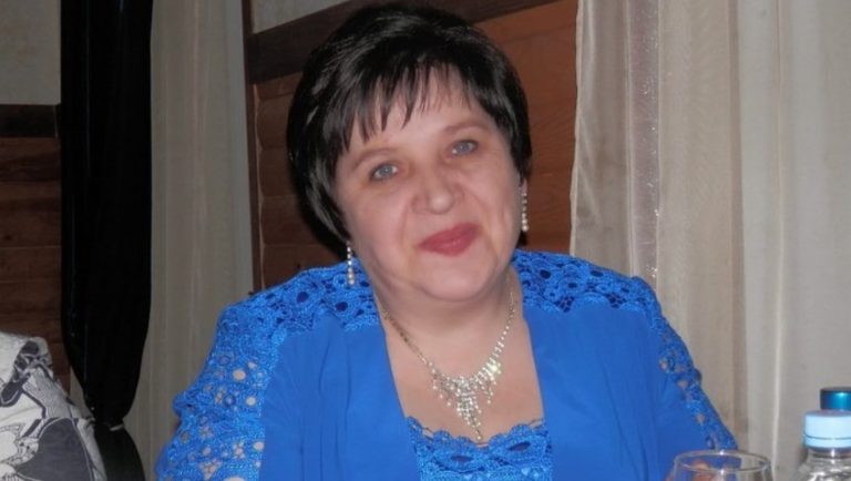 Я забрала свою 70-річну маму із села до себе в місто, і вже через місяць з жа хом усвідомила, яку дурість наробила.