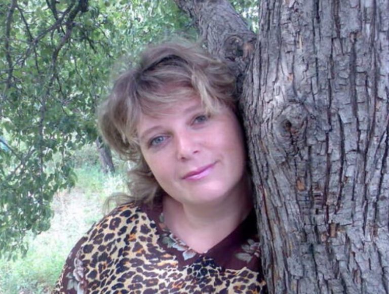 Я й уявити не могла, що в 42 роки опинюся в ситуації, де доведеться обирати між власним щастям та спокоєм своїх дітей
