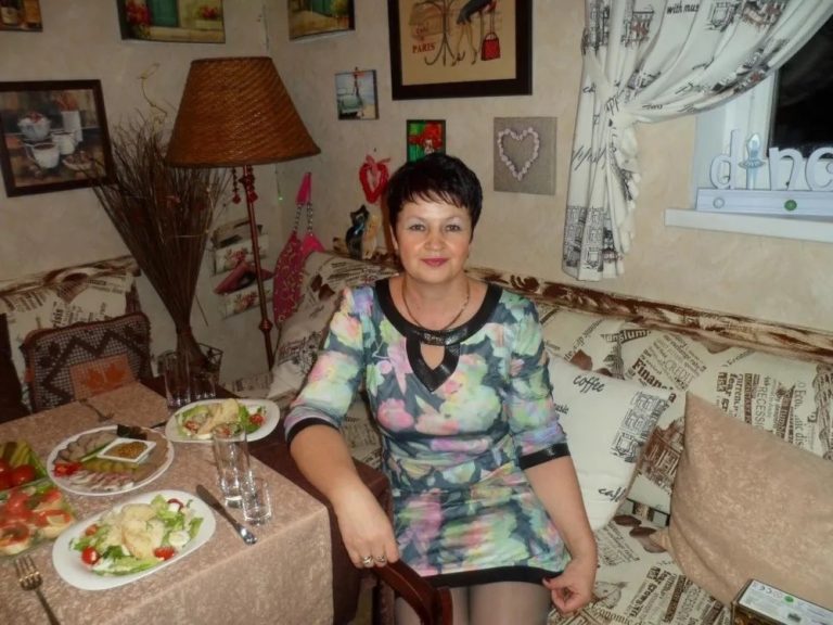 Я вигнала сина, невістку і онуків зі своєї квартири. Сказала, що даю їм рівно годину, щоб зібрати речі, інакше всі їхні пожитки будуть викинуті на вулицю через вікно