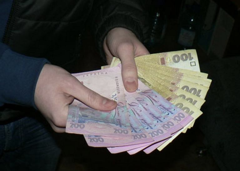 Коли колишній чоловік моєї подруги скоротив аліменти, вона вирішила провчити його. Тактика спрацювала, але мені стало дуже шкода їхнього сина.
